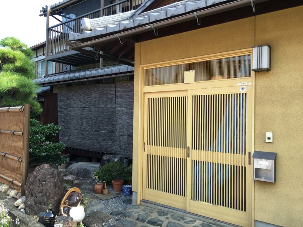 西日の暑さにドアリモ玄関引戸☆