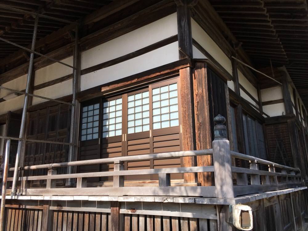古くなった木製建具
