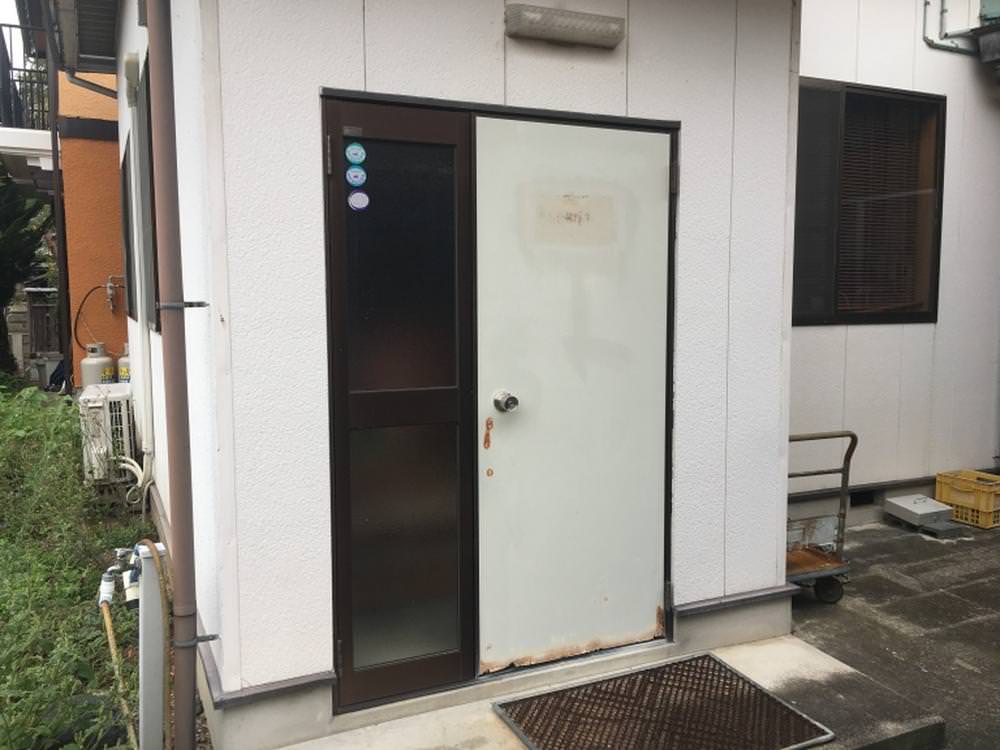 玄関網戸の新調が！