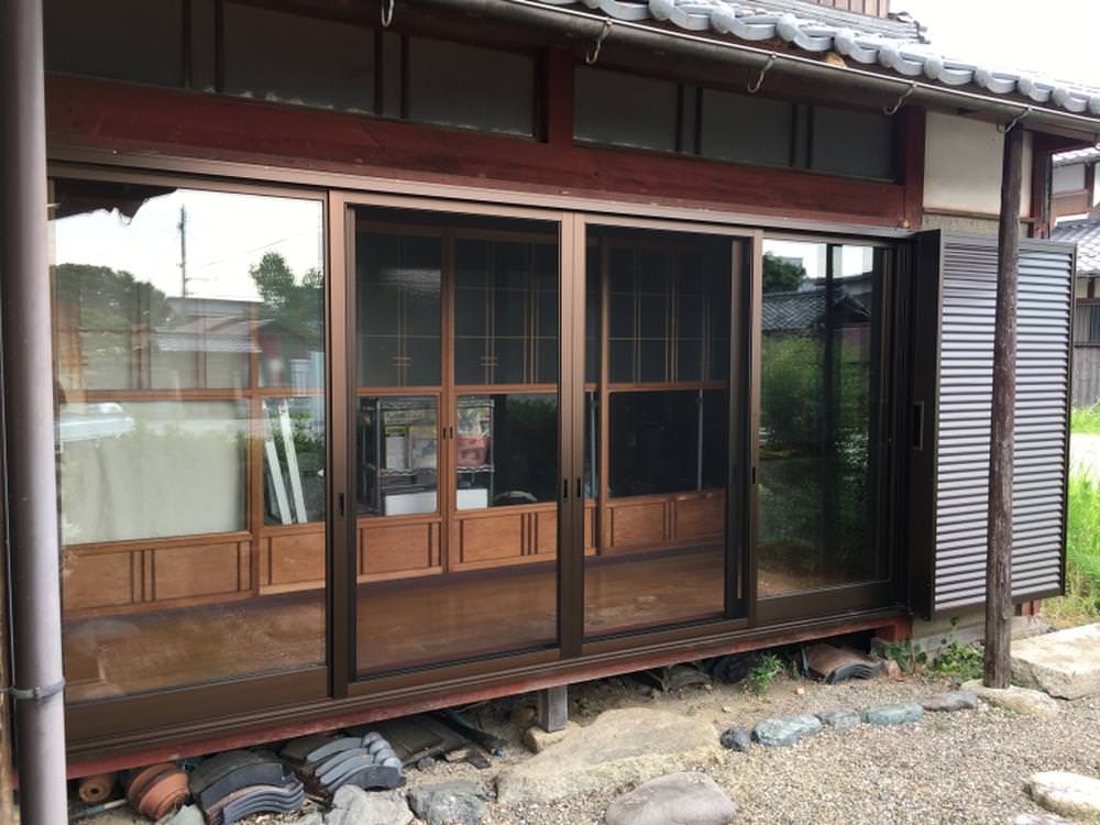 サッシのすき間からの風を何とかしたい！