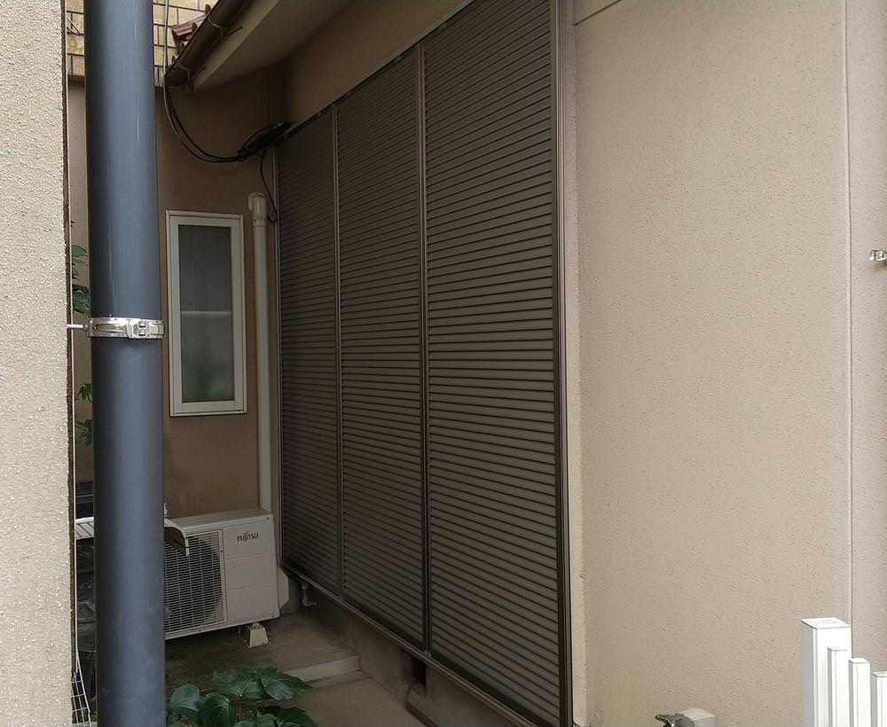 音が響く雨戸の交換