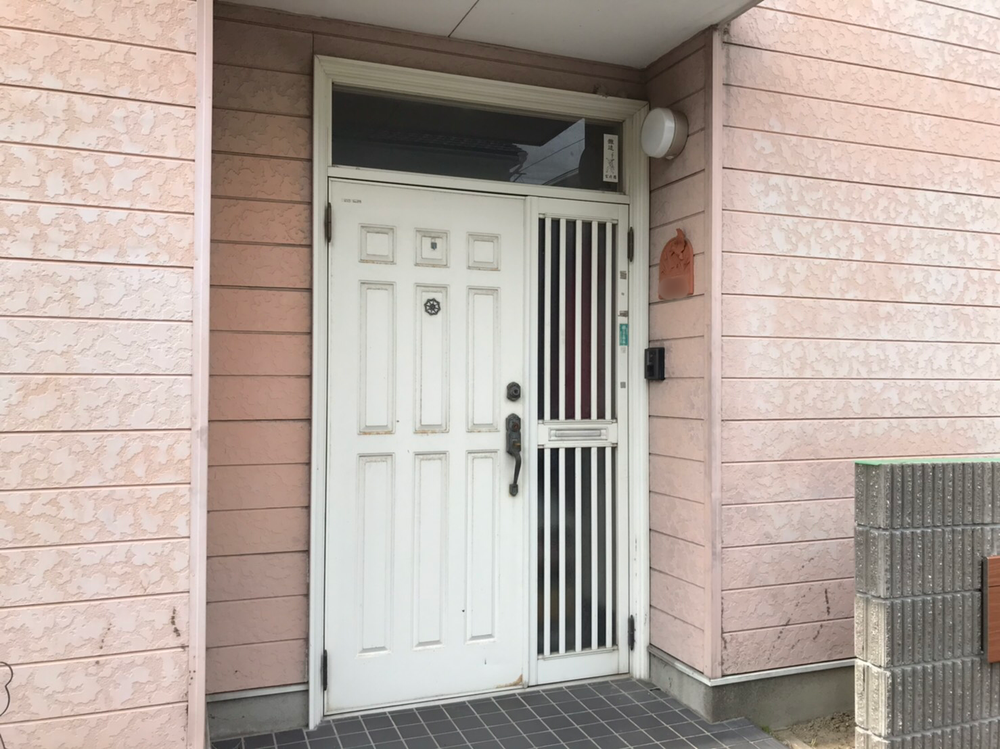 断熱ドアで常に快適な玄関へ！