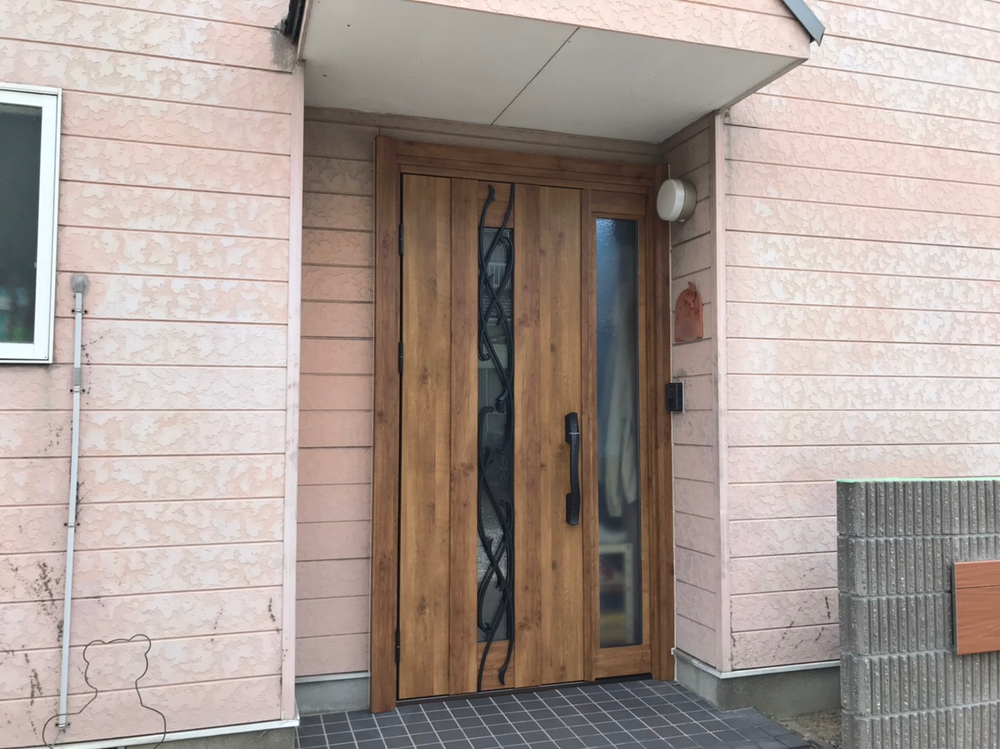 断熱ドアで常に快適な玄関へ！