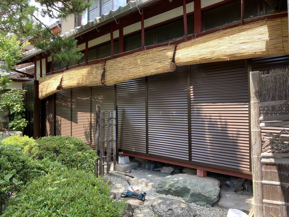かんたんマドリモで雨戸の取替