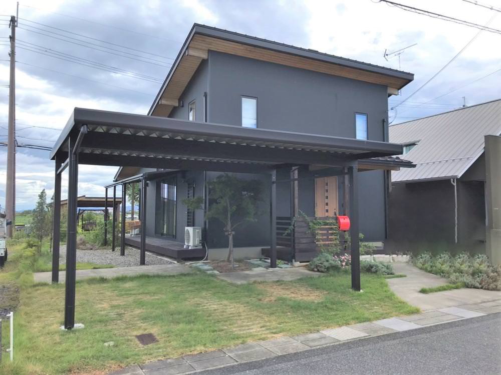 カーポートとテラス屋根♪①