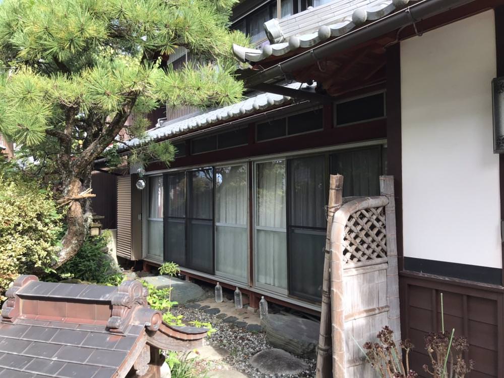 雨戸や引戸の交換！色を合わせて統一感◎②