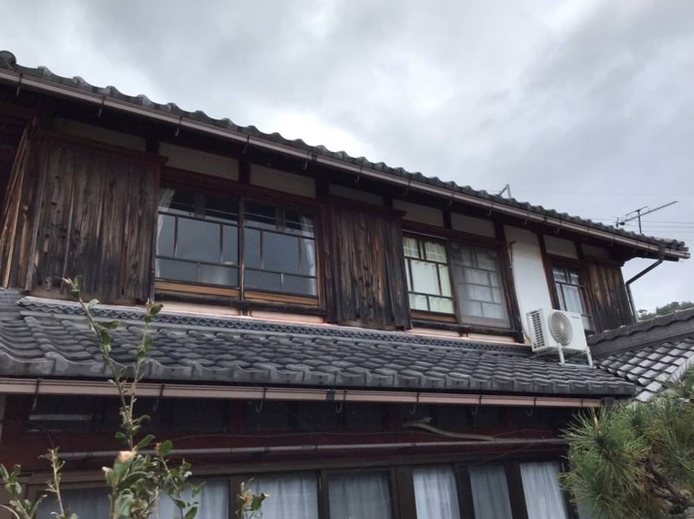 木製建具 → 雨戸付きアルミ樹脂複合窓 へ！①