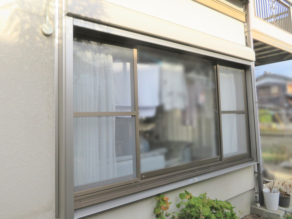 電動シャッターで窓をあけずに開け閉めかんたん♬②
