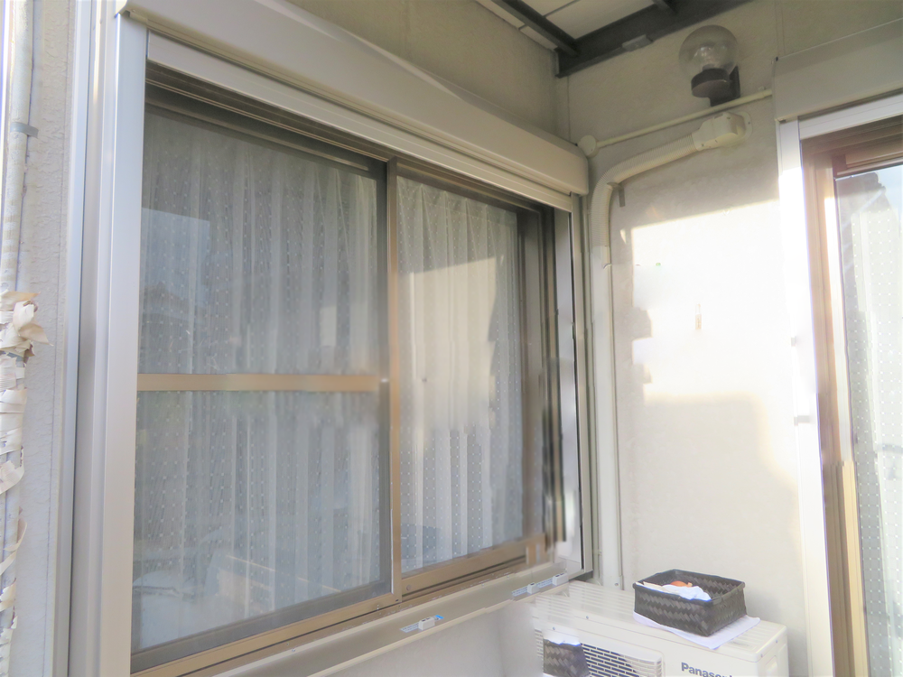 電動シャッターで窓をあけずに開け閉めかんたん♬③