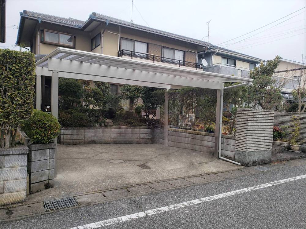 カーポートで雨や雪から車を守る！