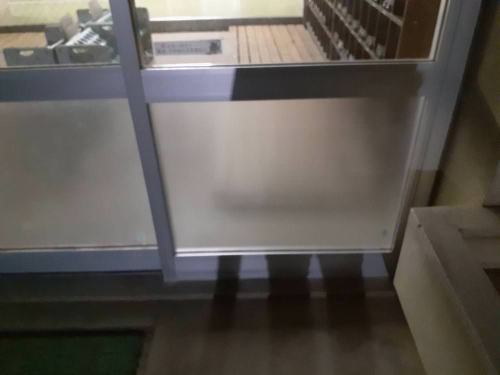 ガラス割れ替え