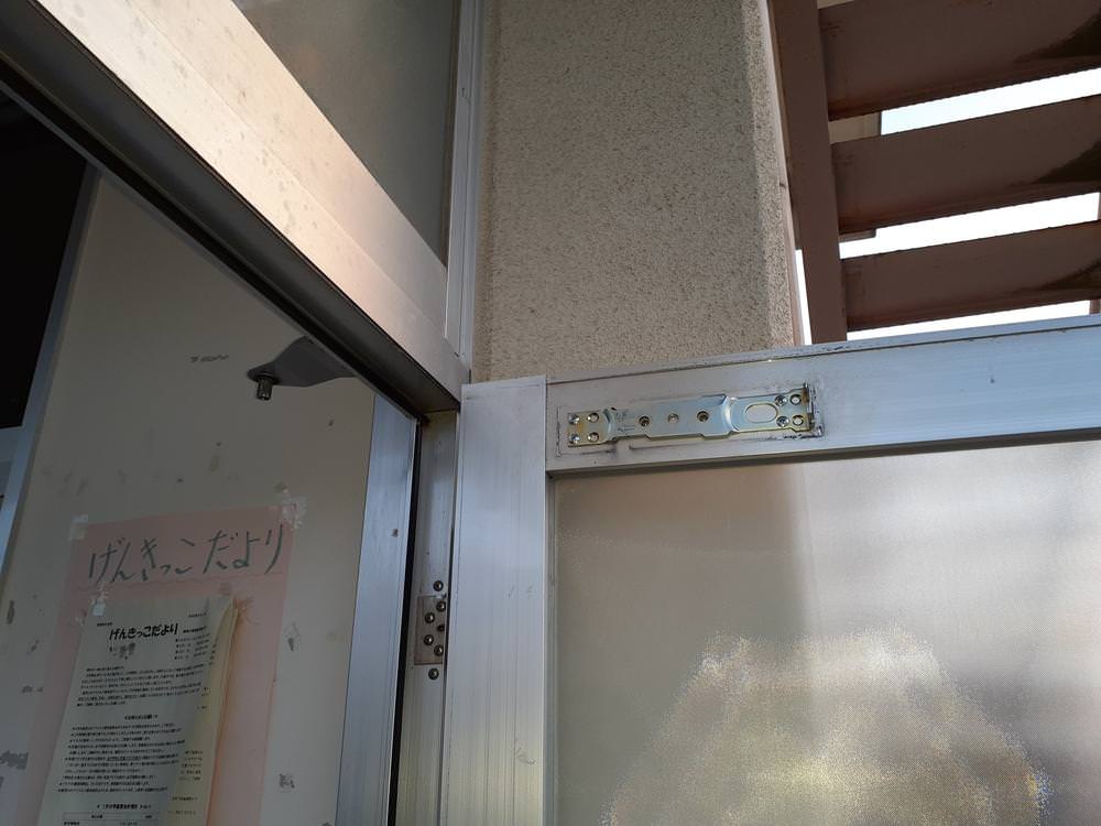 ドアクローザー取り替え