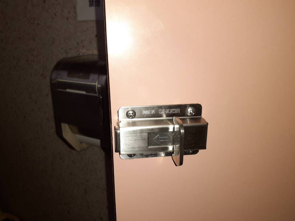 トイレ表示錠取替