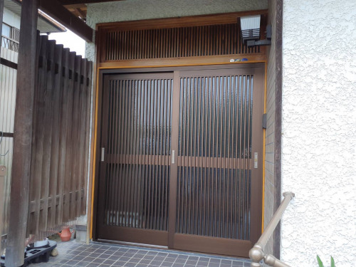 玄関引戸80型で日々のストレスから解放！！