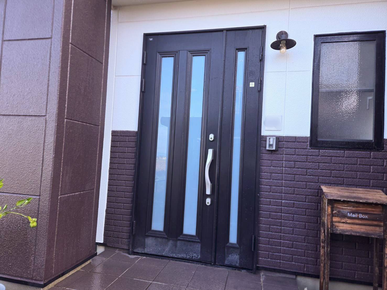 ドアも窓と一緒にリフォームで補助金対象♪