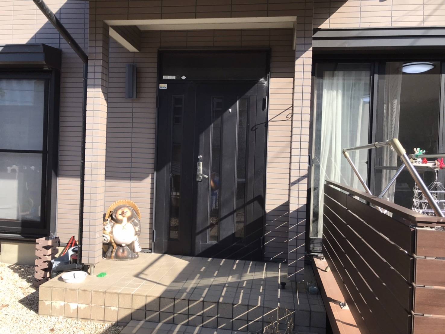 玄関ドアリフォーム工事